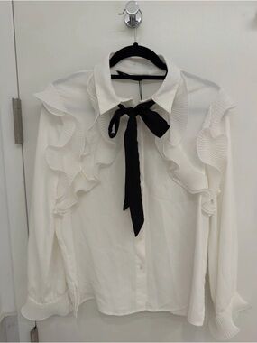 Zara White Ruffle Collar Button-Down Blouse with Black Neck Tie